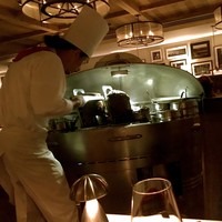 ロウリーズ・ザ・プライムリブ 恵比寿ガーデンプレイス店 - 目の前でカット！