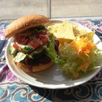 roots cafe - スタッフお勧めのブッダバーガー/¥1150　レンズ豆とさつま芋から作ったハンバーグに手作りBBQソース合わせました