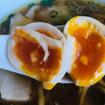 らーめん 三福 - トロトロ味玉断面
