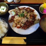 泓豊屋 - 肉野菜炒め定食￥５００　ホイコーローの味付け