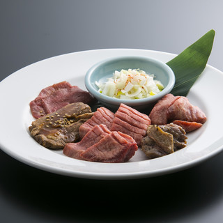 You can also enjoy Yakiniku (Grilled meat) in the evening.