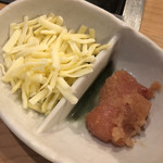 もんじゃ横丁 - 明太子とチーズは別皿で