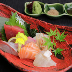 Today's assortment of five kinds of sashimi