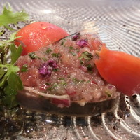 リストランテ ペガソ - カツオのカルパッチョ、サラダ仕立て(サラダの下はこんな感じになってます)