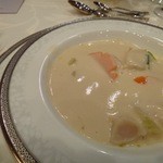 ホテルオークラ京都 - 甲殻類のポワレに聖護院蕪のスープ注いだ