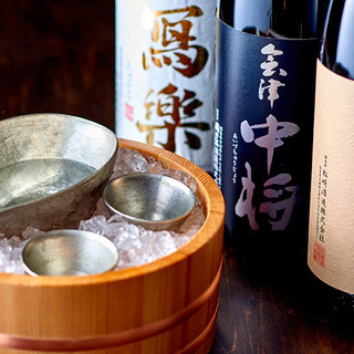 Carefully selected by Japanese sake sommeliers and sake masters. A wide selection of sake and shochu from all over the world