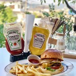 オニジャス コーヒー ヴィレッジ - チーズバーガー