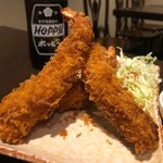 六味膳食 - コロモの存在感抜群な特大海老フライ3本421円