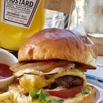 オニジャス コーヒー ヴィレッジ - 料理写真:チーズバーガー