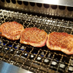 築地 ホルモン ゴング - 