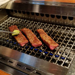 築地 ホルモン ゴング - 