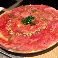 神楽坂焼肉 Kintan - 日本一のサーロイン・ユッケ ハーフ＆ハーフ2,480円