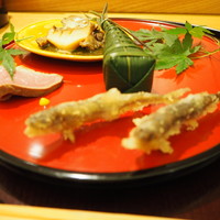 日本料理 太月 - 稚鮎の白線揚げが可愛い