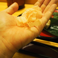 日本料理 太月 - 本枯れ節を出汁とりの前に食べさせてくれました(^^♪