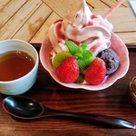 串竹 - フローズン苺のあんみつ