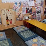 Hige Hokkaidou Izakaya Yoidokoro - 店内　座布団ヤバイ座りたくない(>_<)