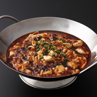 The theme is ``Return to Sichuan''. Taste the essence of delicate and complex Szechuan Cuisine