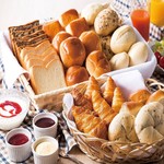 朝食は和洋50種類以上！