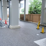 ラーメン二郎 - 駐輪場が設置されている