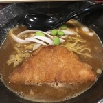 ラーメン 桜香 - ハムカツカレーラーメン