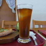 ヴォーイ・ピザせいりん亭 - ウーロン茶付き