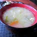 Hinatashokudou - お味噌汁は根菜類のたくさん入った身体に優しいお味噌汁です・・・・・