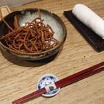 そば割烹 よいん - 最初にサービスで登場する「揚げ蕎麦」