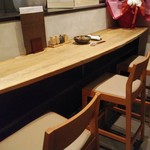 そば割烹 よいん - カウンター席(厨房前)