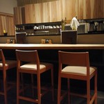 そば割烹 よいん - カウンター席