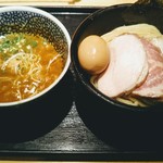 麺屋一燈 - 特製濃厚魚介つけ麺1350円、中盛100円