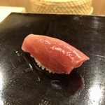 日本橋蛎殻町 すぎた - 鮪 背トロ握り