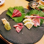 ダイニング居酒屋 神戸 鶏バル - 鶏の刺身 ３種盛り