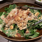 鳥とサワー 鳥どシ 居酒屋 - ほうれん草とキノコサラダ