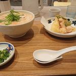トマト豆乳うどんとちくわ天盛りセット