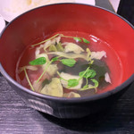 えいすけ - チキンブイヨンスープ。定食はみそ汁かスープを選べます。