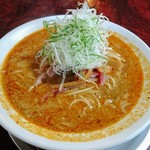さんくるげ - たんたん麺。辛さとシビレは控えめ。芝麻醤が効いてて美味しい。
