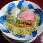 さんくるげ - 低温調理のチャーシューは厚めで食べ応えあり。