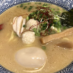 赤坂麺処 友 - 半熟煮玉子濃厚鶏塩ラーメン