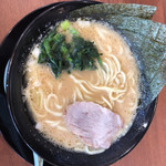 横浜家系ラーメン 鶴乃家 - 