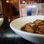 東巴 - 横から。