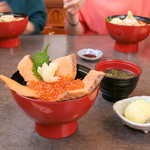 domburiyaizumi - 5.6月限定だった、はらこ飯  卵天ぷら、味噌汁付きで平日は980円