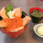 domburiyaizumi - 5.6月限定だった、はらこ飯  卵天ぷら、味噌汁付きで平日は980円