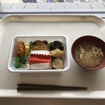 NHK放送技術研究所 食堂 - 味噌汁（大根と油揚げ）つき