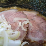 横浜家系ラーメン みさきや - 愛情入りチャーシュー