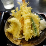 Juuwarisobakoga - 海老・鱚・野菜の天ぷら
