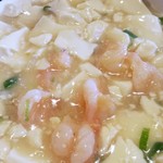 八仙菜館 - エビと豆腐炒めのアップ