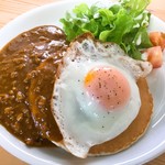 Seaside Cafe LUANA - Keema Curry Pancakes
 キーマカレー パンケーキ

 スパイシーな香りのキーマカレー
 ナンの代わりにパンケーキで召し上がれ。
