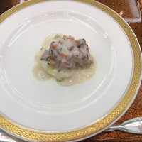 岐阜グランドホテル - 魚肉のクリームソース掛けです