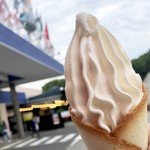 とれとれソフトクリーム - プレミアム生クリームソフト500円