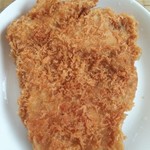 寺尾ストア - チキンカツ(180円、直径21センチメートル)